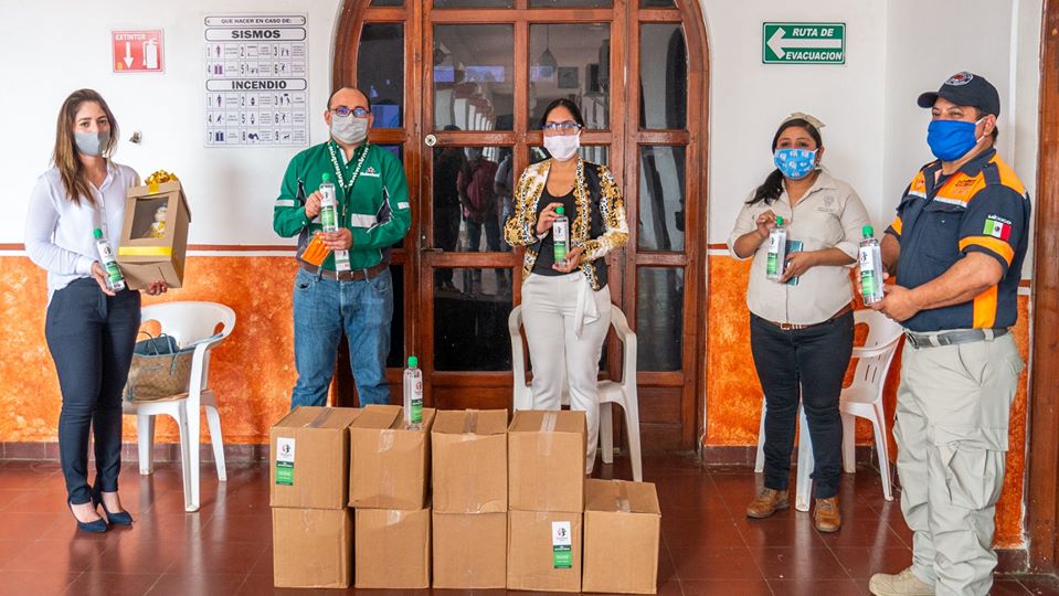 Heineken M Xico Dona Gel Antibacterial Al Ayuntamiento De Acayucan